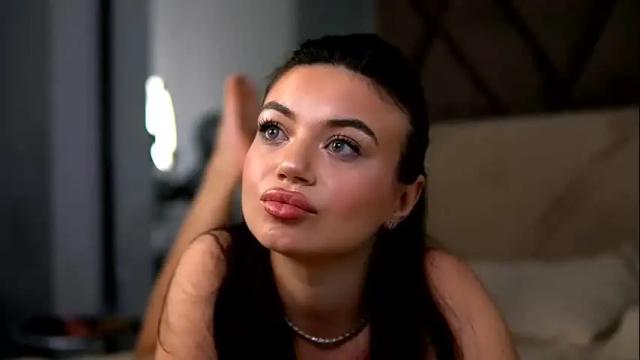 Image 8 of esmeluv Stream on Chaturbate on 1 month ago