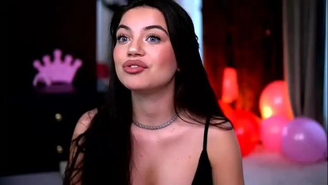 Image 10 of esmeluv Stream on Chaturbate on 1 month ago