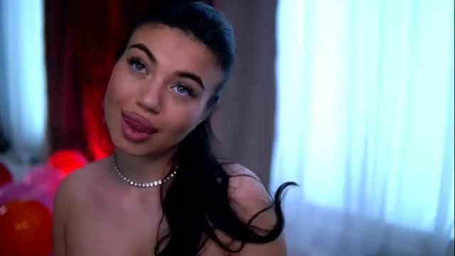 Image 3 of esmeluv Stream on Chaturbate on 13 days ago