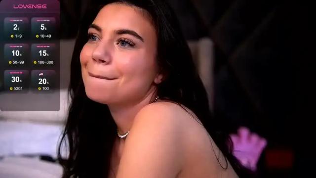 Image 12 of esmeluv Stream on Chaturbate on 5 days ago