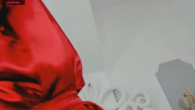 Image 6 of esmeralda_hernandez Stream on Chaturbate on 18 months ago