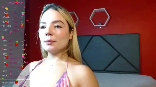 Image 3 of esmeralda_jones__ Stream on Chaturbate on 12 months ago