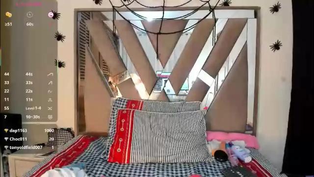 Image 6 of esmeralda_oikos Stream on Chaturbate on 3 days ago