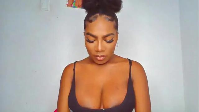 Thumbnail 3, esmeralda_parck's Stream at Chaturbate, 1 month ago