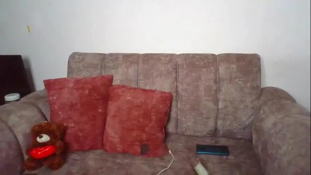 Image 8 of esmeralda_parck Stream on Chaturbate on 1 month ago