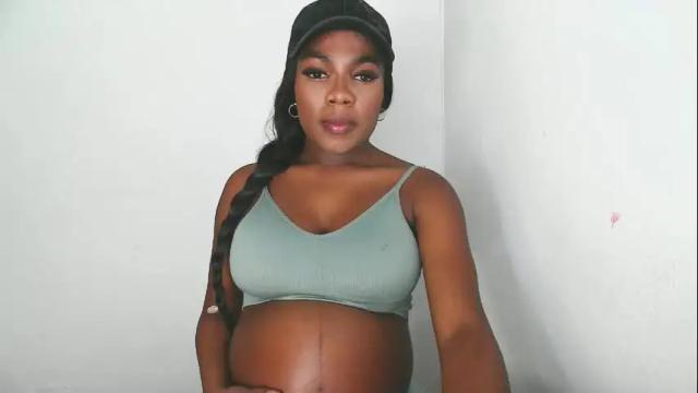 Image 6 of esmeralda_parck Stream on Chaturbate on 12 days ago
