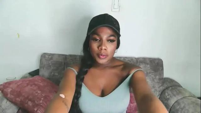Image 7 of esmeralda_parck Stream on Chaturbate on 12 days ago