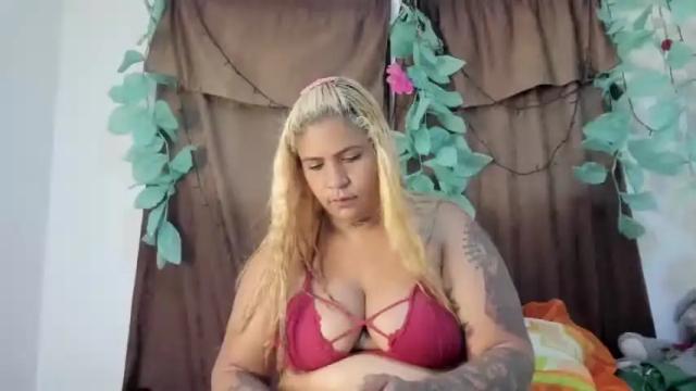 Thumbnail 1, esmeralda_strong's Stream at Chaturbate, 21 months ago