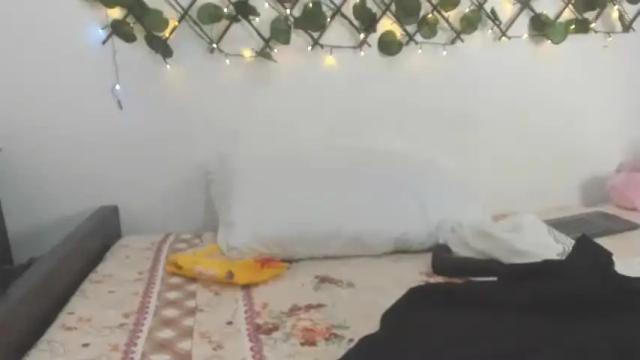 Image 10 of esmeralda_strong Stream on Chaturbate on 19 months ago