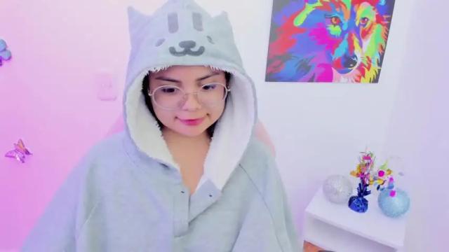 Image 4 of esmeralda_torres__ Stream on Chaturbate on 12 months ago