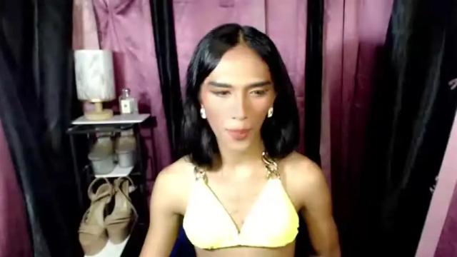 Image 12 of esmeraldabigcock Stream on Chaturbate on 12 months ago