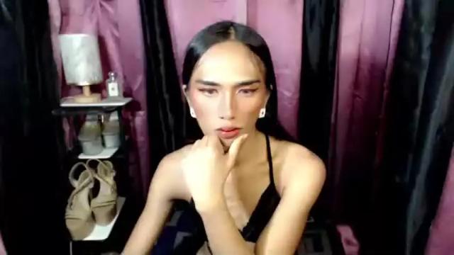 Image 6 of esmeraldabigcock Stream on Chaturbate on 12 months ago