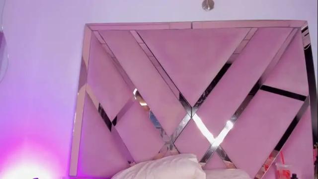 Image 4 of esmeraldaht Stream on Chaturbate on 1 month ago