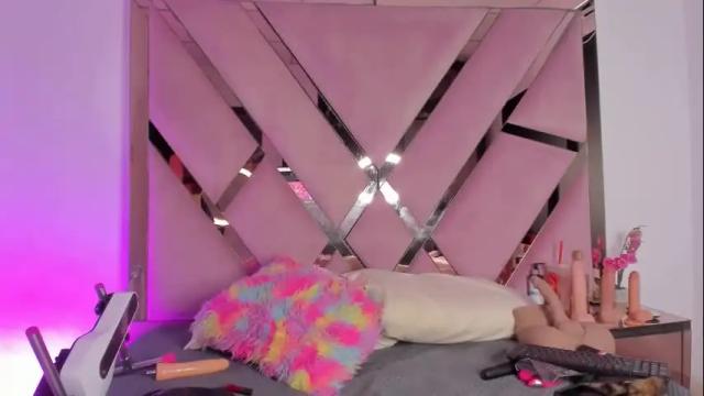 Image 7 of esmeraldaht Stream on Chaturbate on 1 month ago