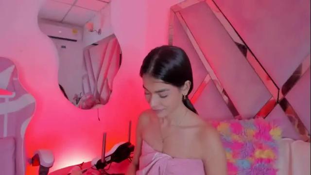 Image 11 of esmeraldaht Stream on Chaturbate on 24 days ago