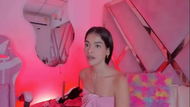 Image 12 of esmeraldaht Stream on Chaturbate on 24 days ago