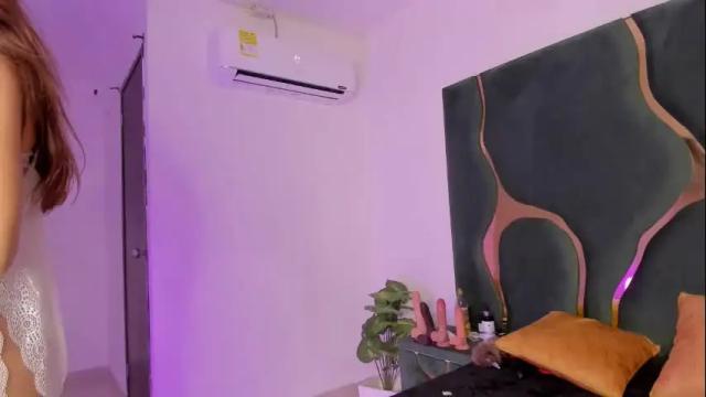 Image 12 of esmeraldaht Stream on Chaturbate on 22 days ago