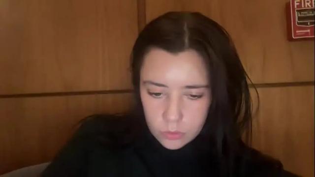 Image 2 of essenalaurent Stream on Chaturbate on 7 months ago