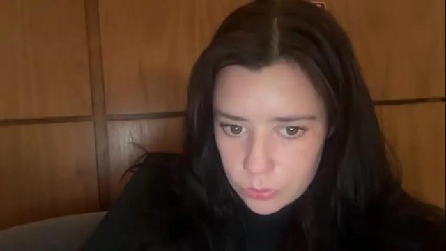 Image 7 of essenalaurent Stream on Chaturbate on 7 months ago