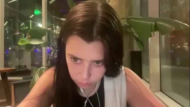 Image 10 of essenalaurent Stream on Chaturbate on 6 months ago