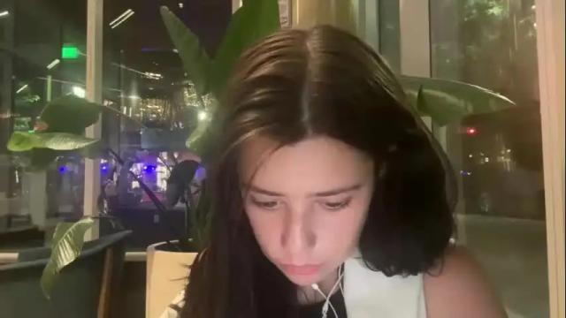 Thumbnail 2, essenalaurent's Stream at Chaturbate, 6 months ago