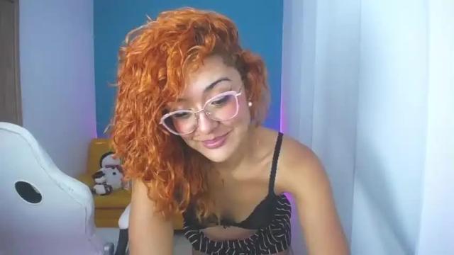 Image 11 of estefani_purple Stream on Chaturbate on 16 months ago