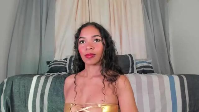 Image 12 of estefy_arroyo Stream on Chaturbate on 11 months ago