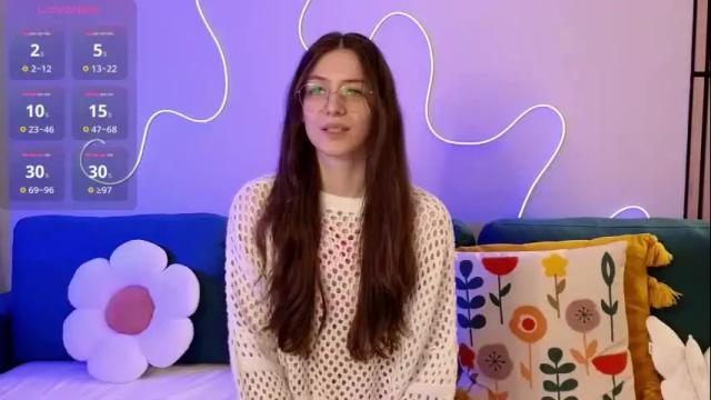 Image 4 of ester_hill Stream on Chaturbate on 1 month ago