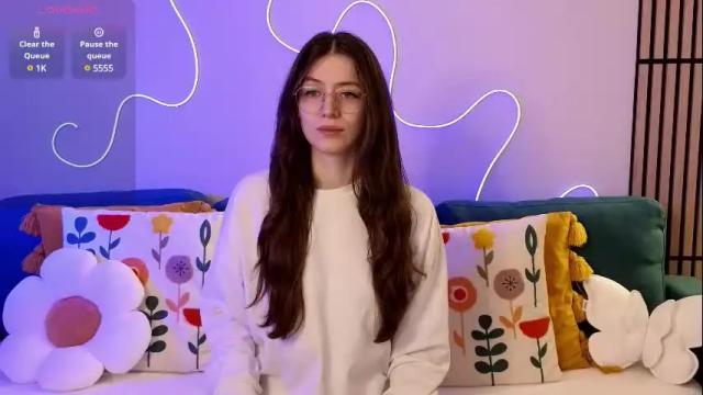 Image 6 of ester_hill Stream on Chaturbate on 1 month ago
