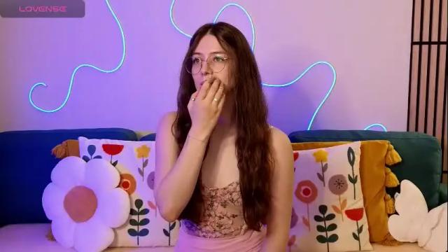 Image 4 of ester_hill Stream on Chaturbate on 1 month ago