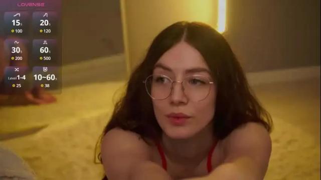 Image 4 of ester_hill Stream on Chaturbate on 12 days ago