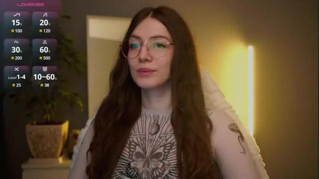 Image 10 of ester_hill Stream on Chaturbate on 11 days ago