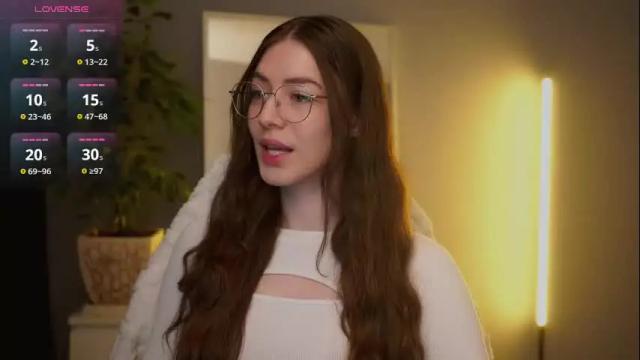 Image 8 of ester_hill Stream on Chaturbate on 8 days ago