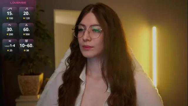 Image 4 of ester_hill Stream on Chaturbate on 6 days ago