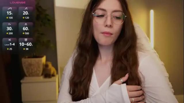 Image 7 of ester_hill Stream on Chaturbate on 3 days ago