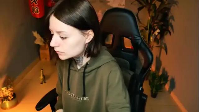 Image 4 of esterhernandes Stream on Chaturbate on 27 days ago