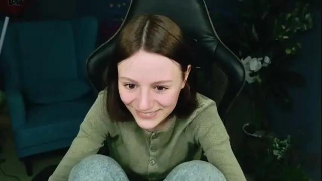 Image 12 of esterhernandes Stream on Chaturbate on 15 days ago