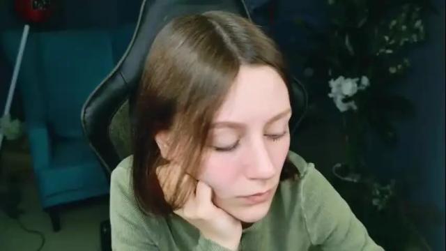 Image 4 of esterhernandes Stream on Chaturbate on 15 days ago