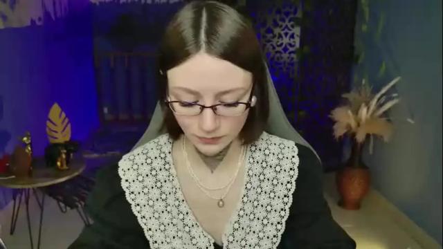 Image 2 of esterhernandes Stream on Chaturbate on 4 days ago