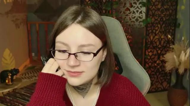 Image 10 of esterhernandes Stream on Chaturbate on 3 days ago