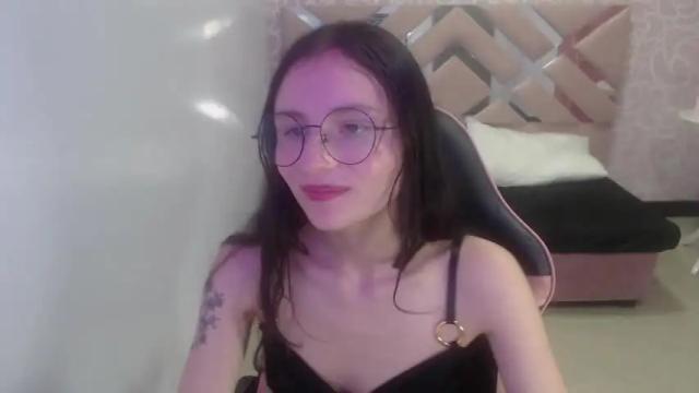 Image 4 of esther_ch Stream on Chaturbate on 12 months ago