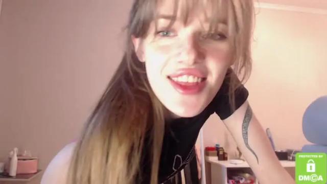 Image 2 of esther_estrie Stream on Chaturbate on 21 months ago