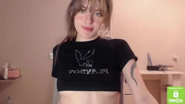 Image 8 of esther_estrie Stream on Chaturbate on 21 months ago