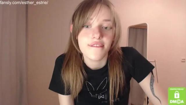 Image 2 of esther_estrie Stream on Chaturbate on 12 months ago