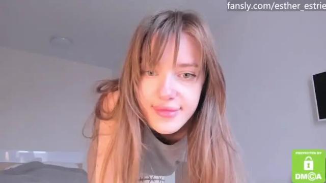 Image 7 of esther_estrie Stream on Chaturbate on 19 months ago