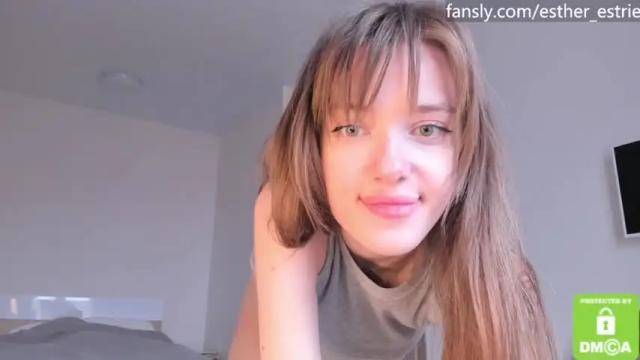 Image 8 of esther_estrie Stream on Chaturbate on 19 months ago