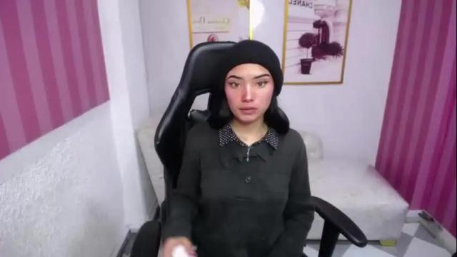 Image 7 of esther_toro_b Stream on Chaturbate on 1 month ago