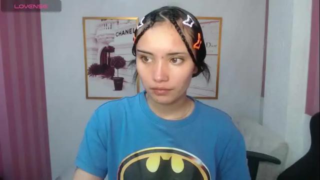 Image 2 of esther_toro_b Stream on Chaturbate on 4 days ago