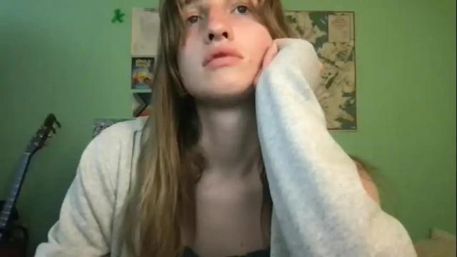 Image 2 of esthergreyplus Stream on Chaturbate on 15 days ago