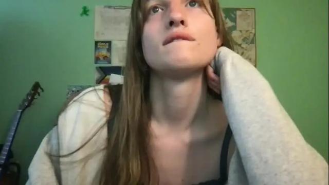 Image 3 of esthergreyplus Stream on Chaturbate on 15 days ago